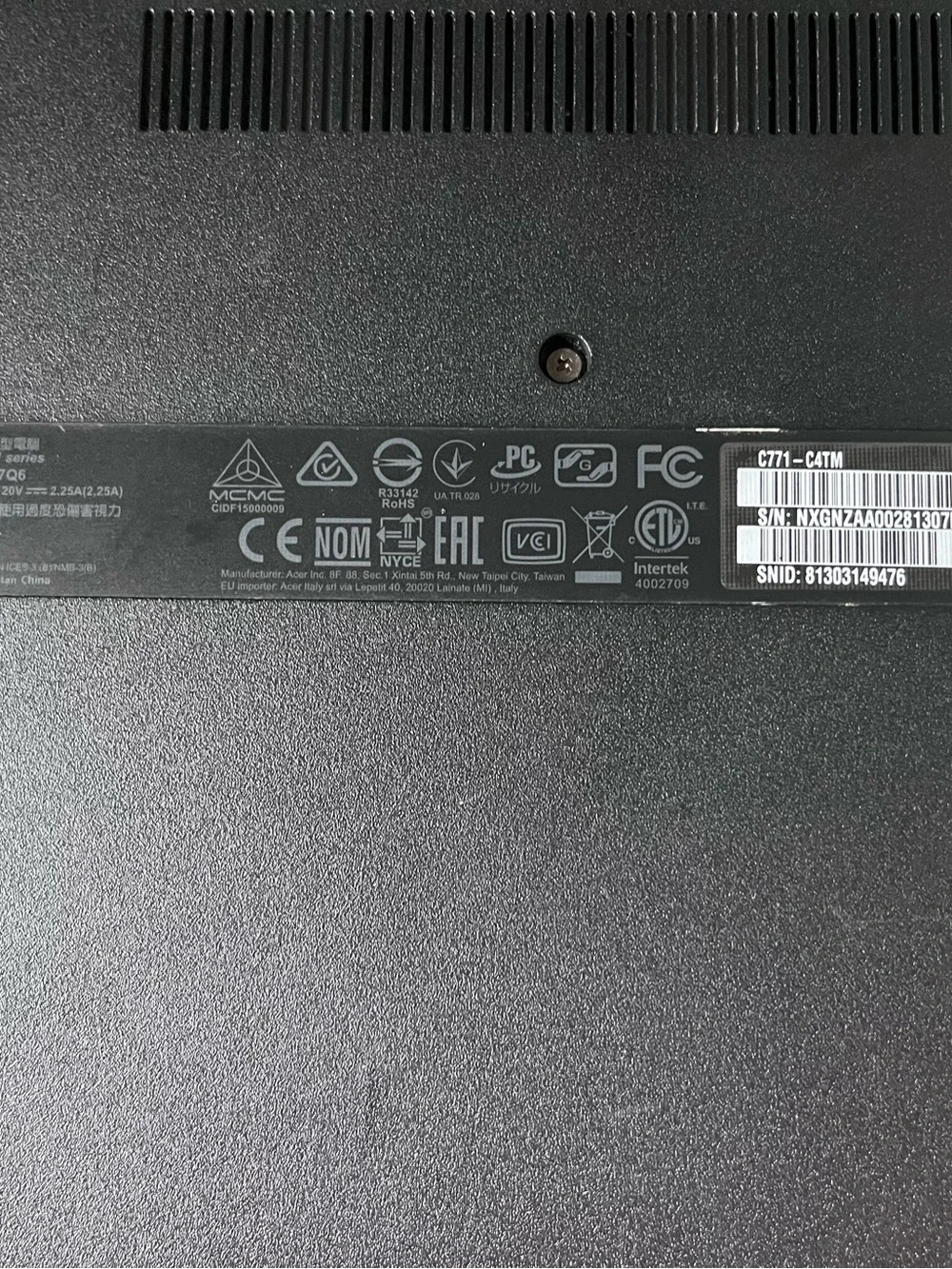 Acer Chromebook 11 - Black Compact Chrome Laptop **no charger** great for kids